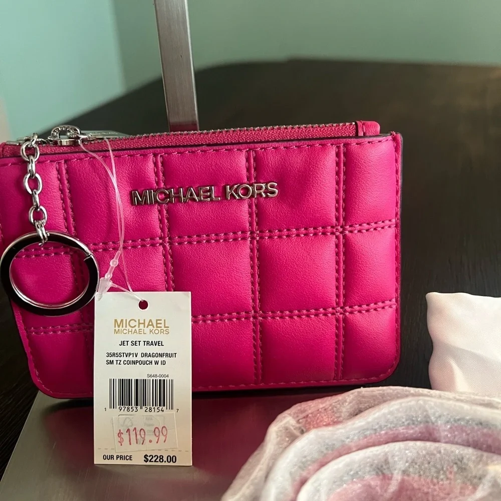 NWT Michael Kors Carmela Medium Crossbody/Shoulder Bag with Matching Cardholder